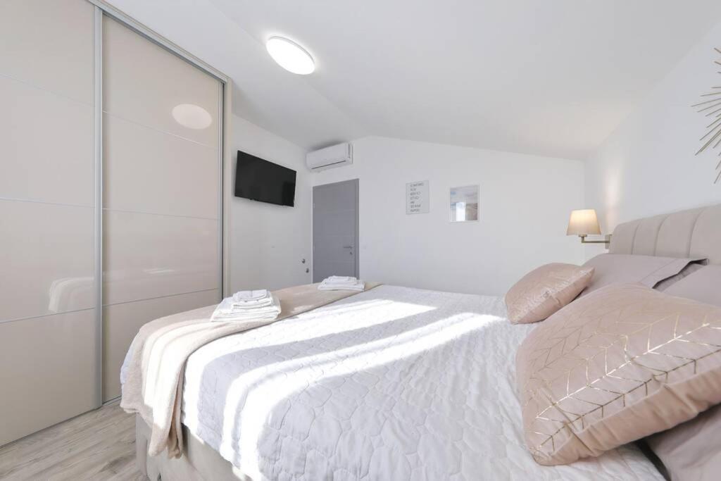 Apartman Chiara Galovac  Exterior foto